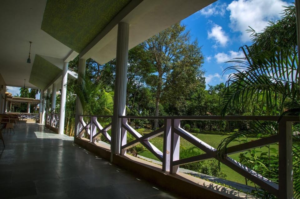 Tiger's Den Resort Hotel in India