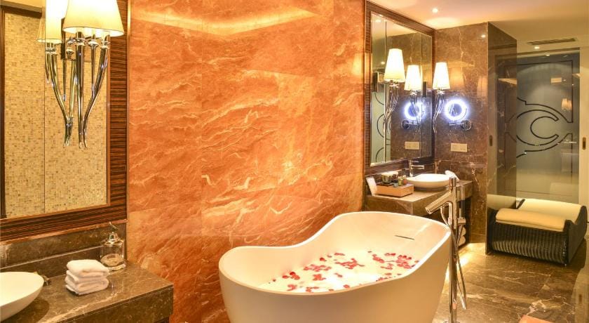 Ramada Heze Hotel in Shandong