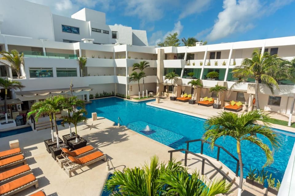 Flamingo Cancun Resort Hotel in Cancun