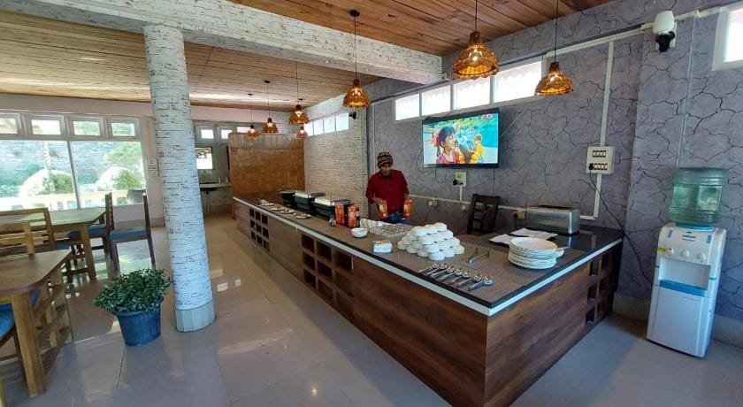 Pemaling Lords Inn Dirang Hotel in India