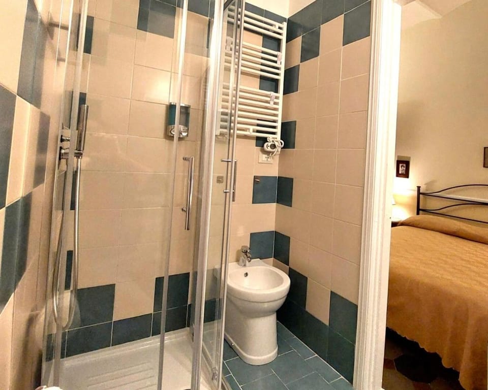 Residenza Maritti Classic Rooms - Guesthouse Bed and Breakfast in Rome