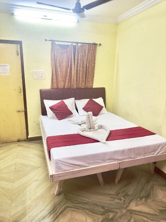 P M S Guest House Hotel in Puducherry