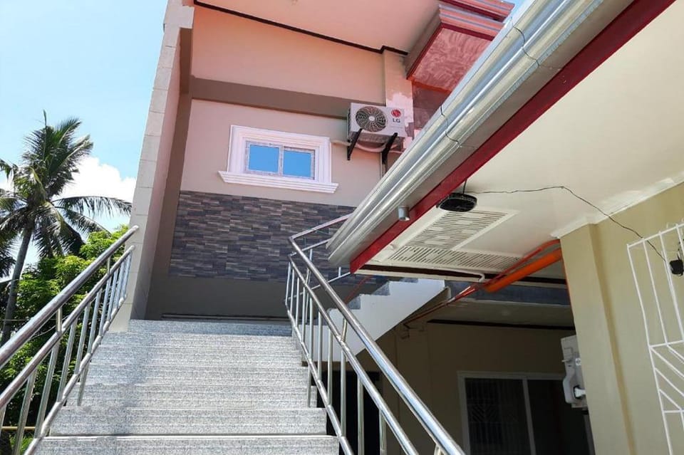 FNT Transient House near Hundred Islands Bed and Breakfast in Ilocos Region