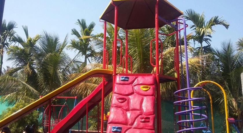 Sealand Kihim Hotel in Maharashtra