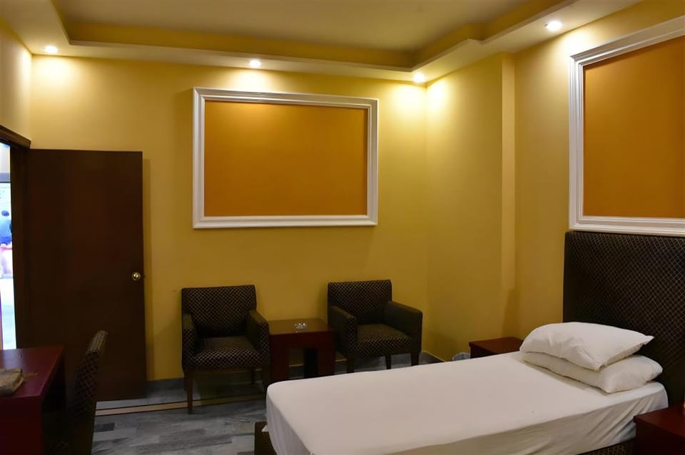 Safari hotel Jail Road Hotel in Lahore