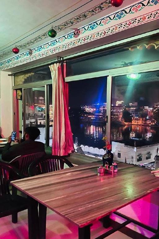 Nukkad Guest House Near Lake Pichola Bed and Breakfast in Udaipur