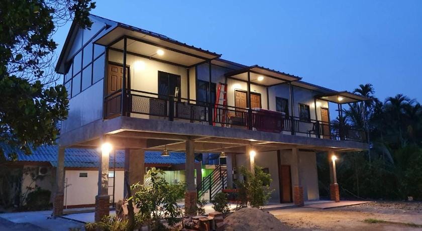 Green Happy Homestay Bed and Breakfast in Thailand