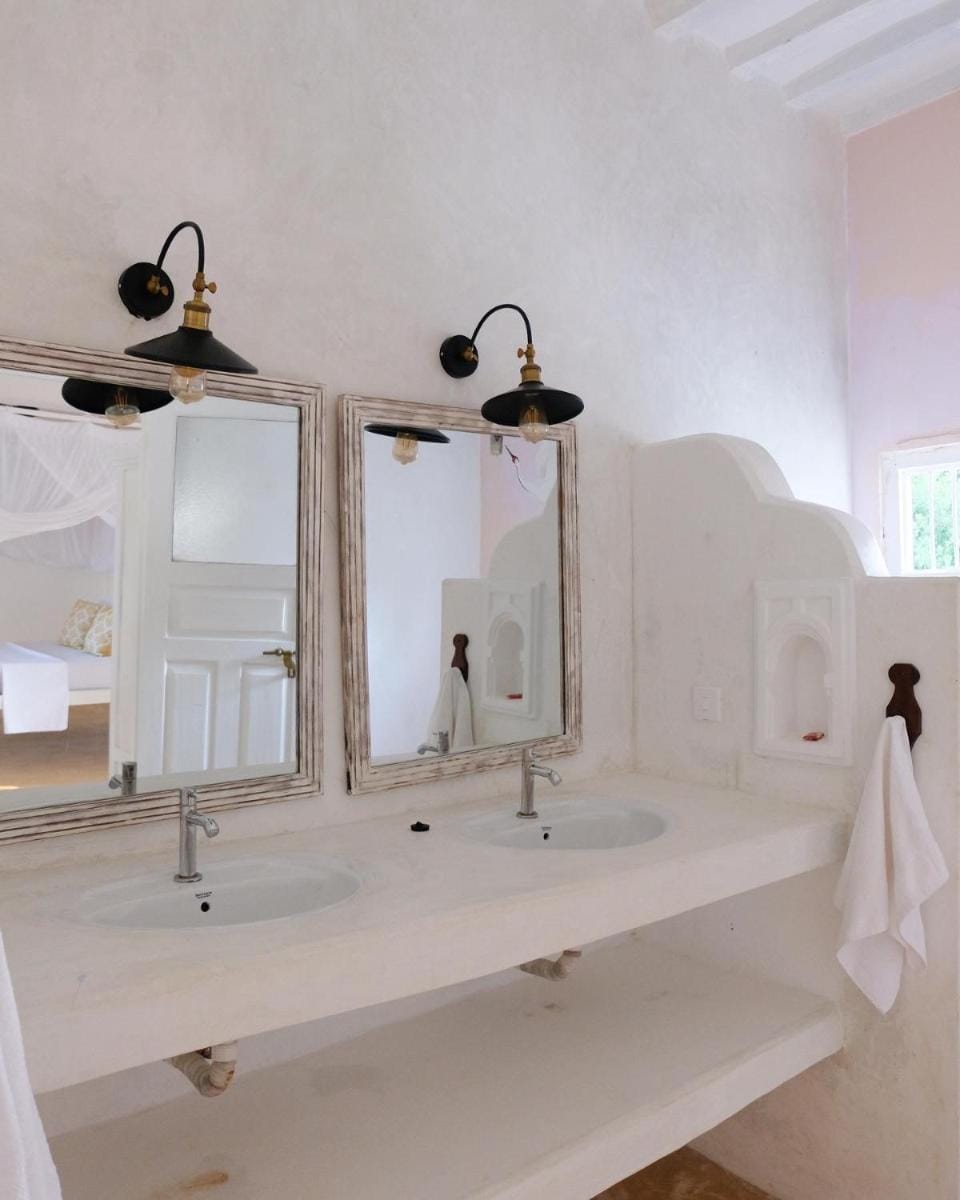 Shela Bahari Bed and Breakfast in Lamu County, Kenya