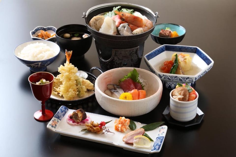 Ryokan Koriyama Mihota Onsen Hotel in Japan