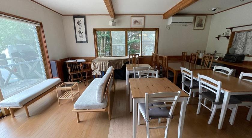 Guest House Chaconne Karuizawa Bed and Breakfast in Karuizawa