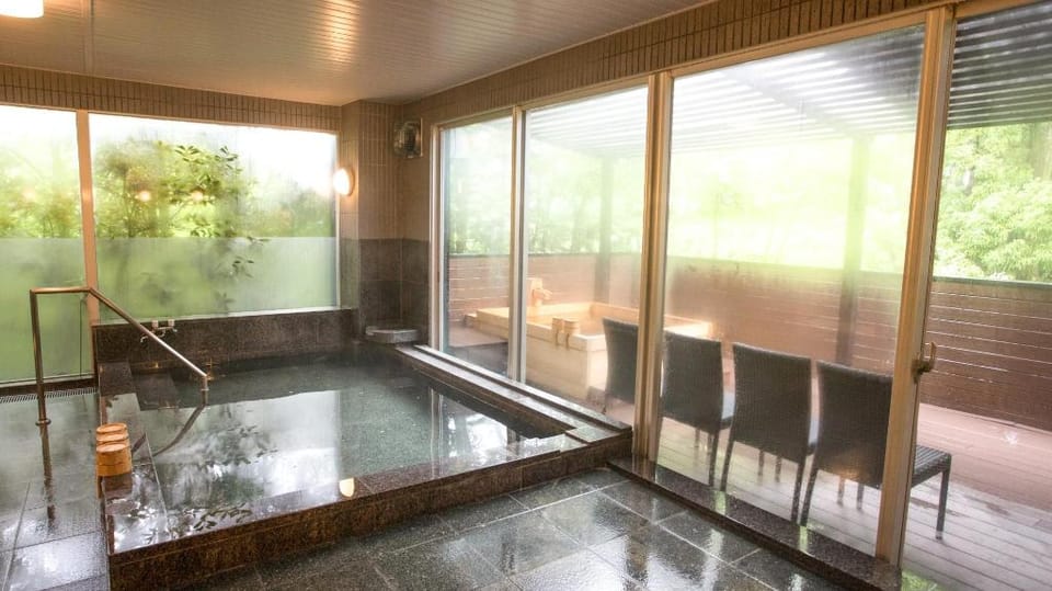 Livemax Resort Hakone Ashinoko Ryokan in Hakone