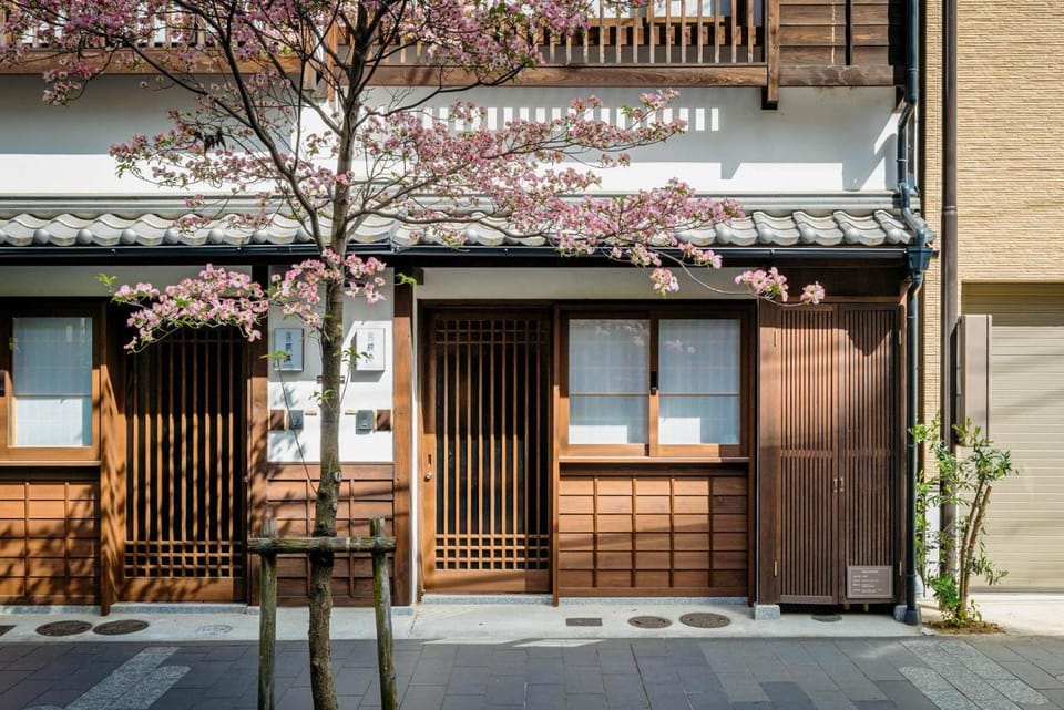 Hanagoromo Machiya House Vacation rental in Kyoto