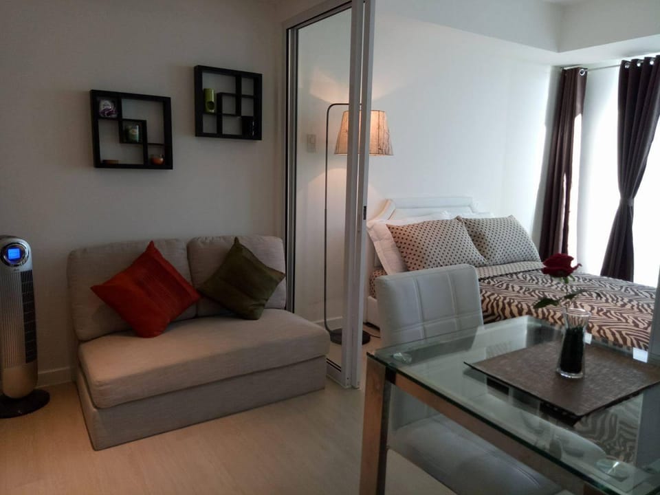Paris Haven Apartment in Paranaque