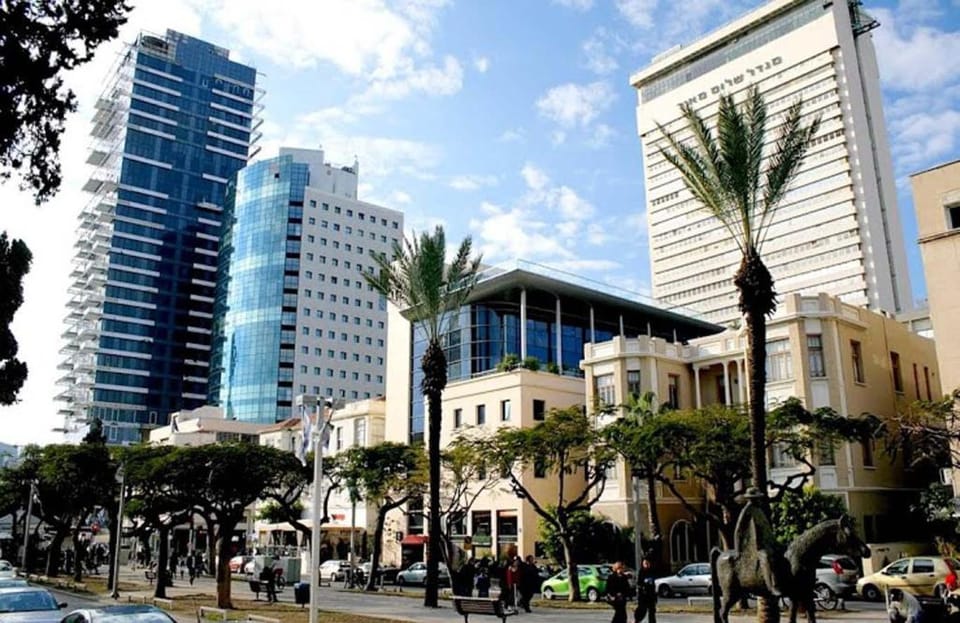 Stylish designed apt. at Rothschild Blvd Apartment in Tel Aviv-Yafo