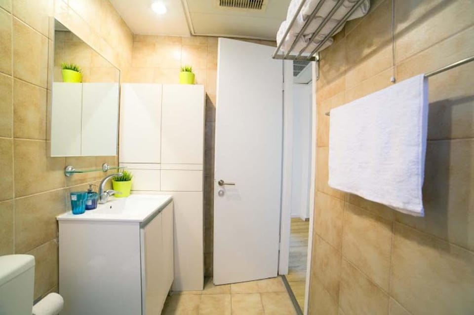 Luxury 2BR Apt on the Beach Apartment in Tel Aviv-Yafo