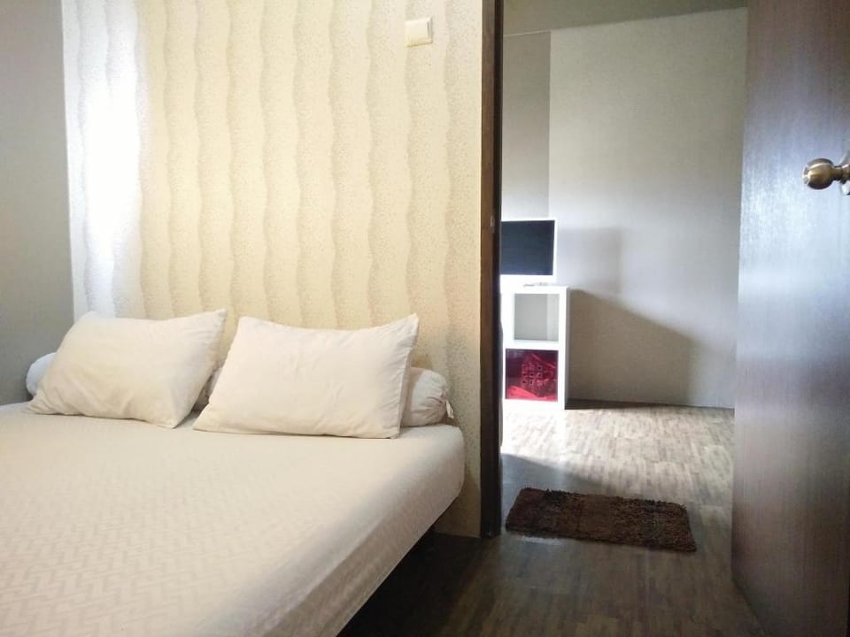 One Bedroom The Suites Metro Apartment - Yudis Apartment in Bandung