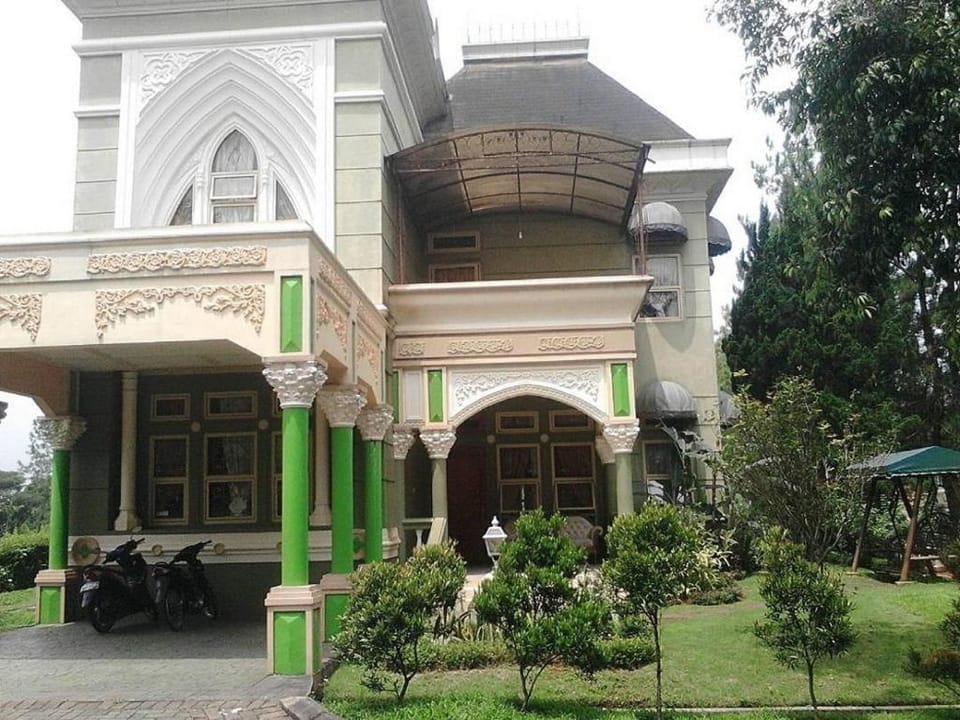 Villa Kota Bunga Anggrek Hotel in West Java