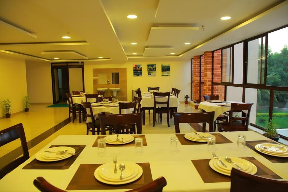 Five Falls Resort - Courtallam Hotel in Kerala