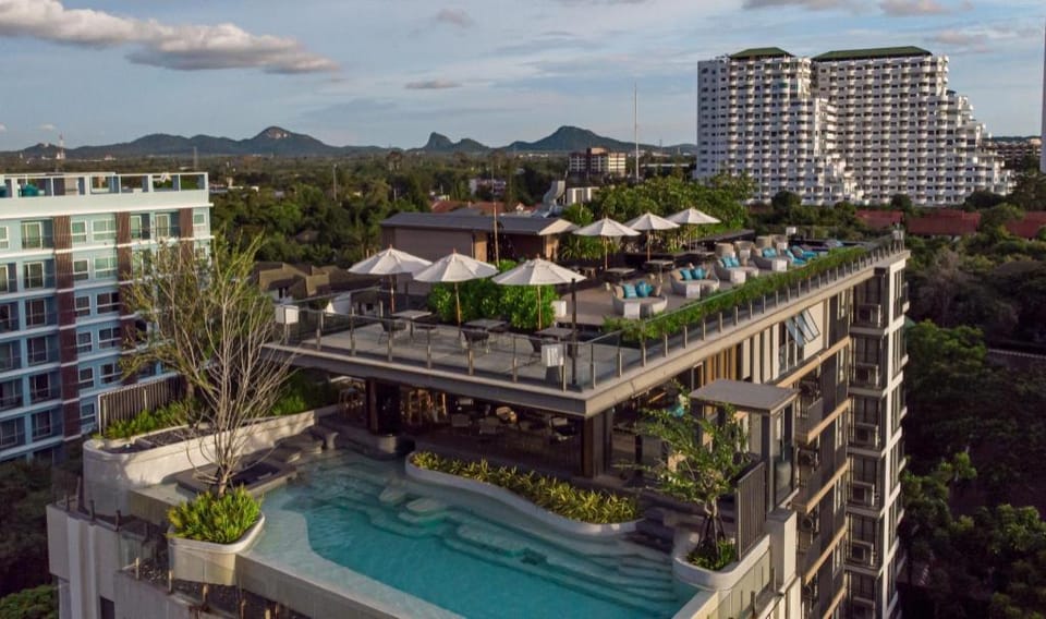 Cross Vibe Pattaya Seaphere Hotel in Pattaya City
