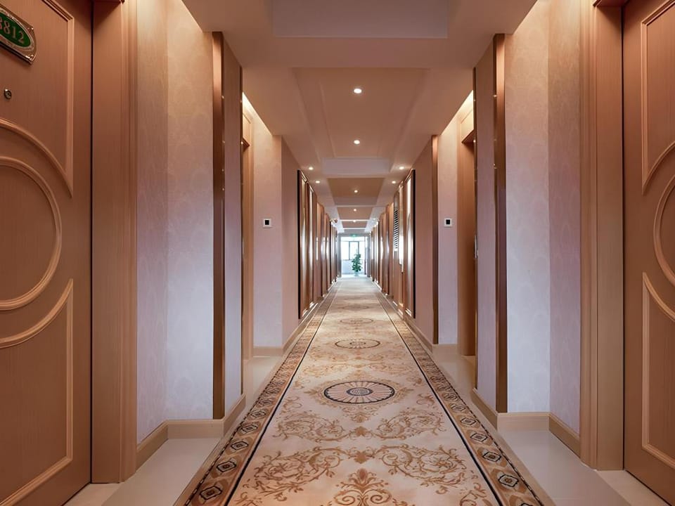 Vienna Hotel Shenzhen Yantian Gangtian Road Metro Station Hotel in Shenzhen