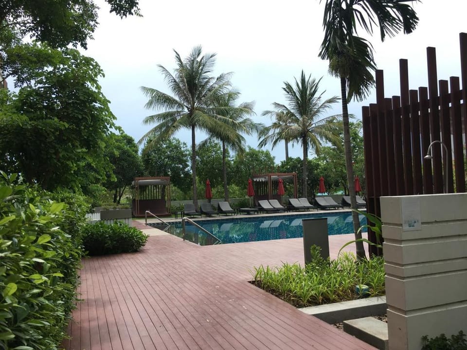 Perfect Harmony Pool Access Apartment in Nong Kae