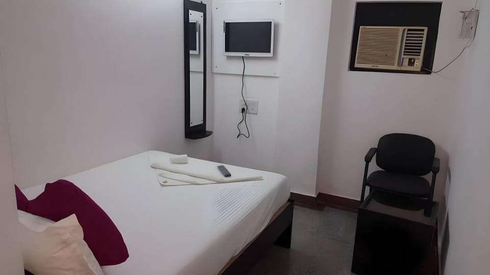 Hotel Pink Chennai Hotel in Chennai