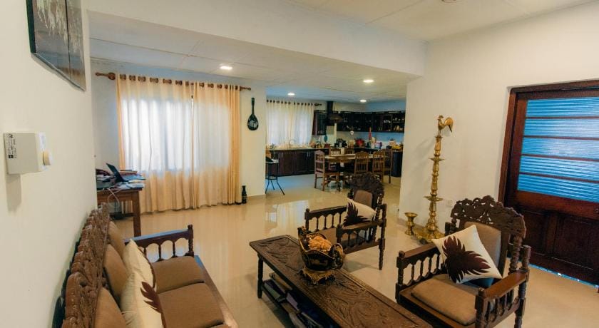 Thomasz Lodge "Entire Property up to 20 Adults" Vacation rental in Kandy