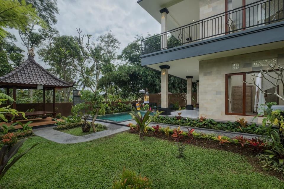 Puri Astina Villa Villa in Ubud