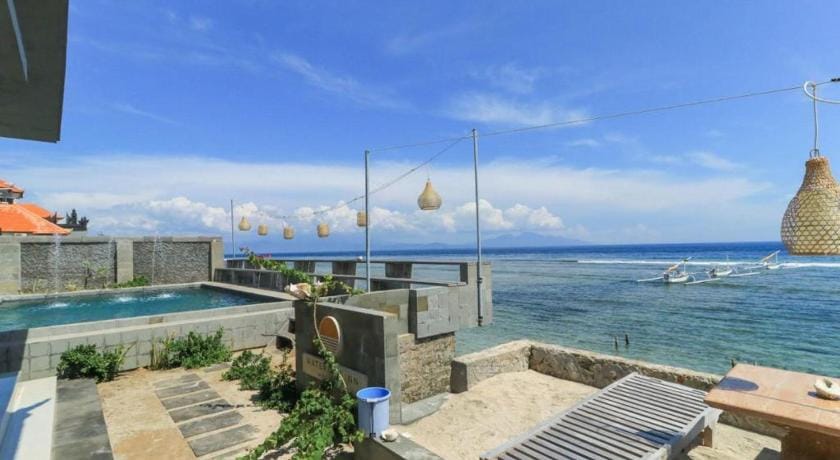 Waterside inn Nusa Penida Bed and Breakfast in Nusapenida