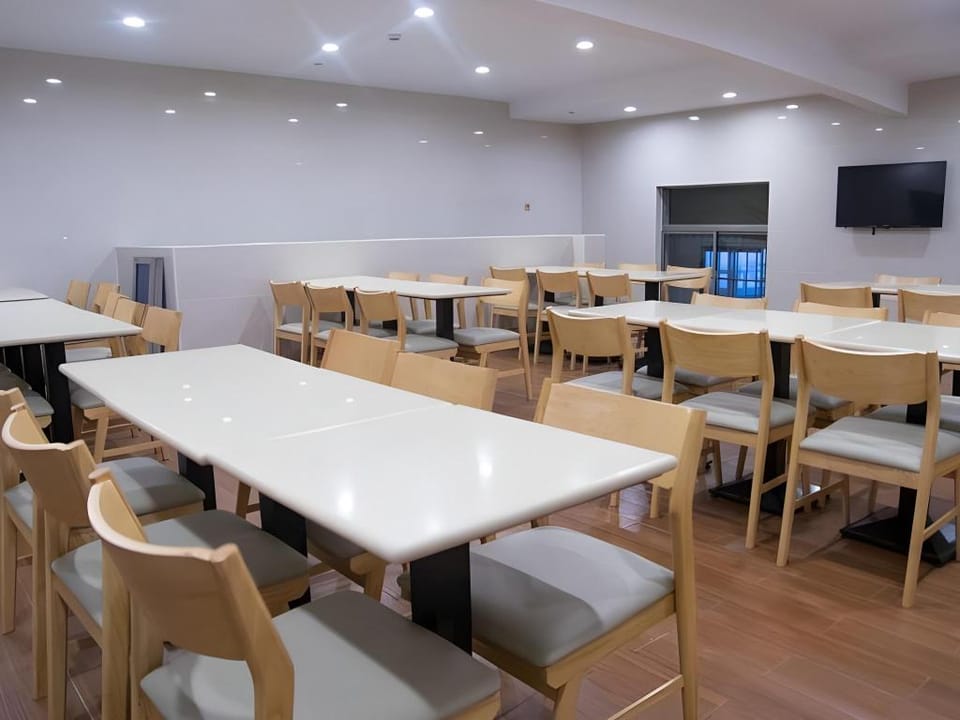Green Tree Inn Shanghai Hongqiao Hub National Convention and Exhibition Centre Shenhong Road Hotel in Shanghai