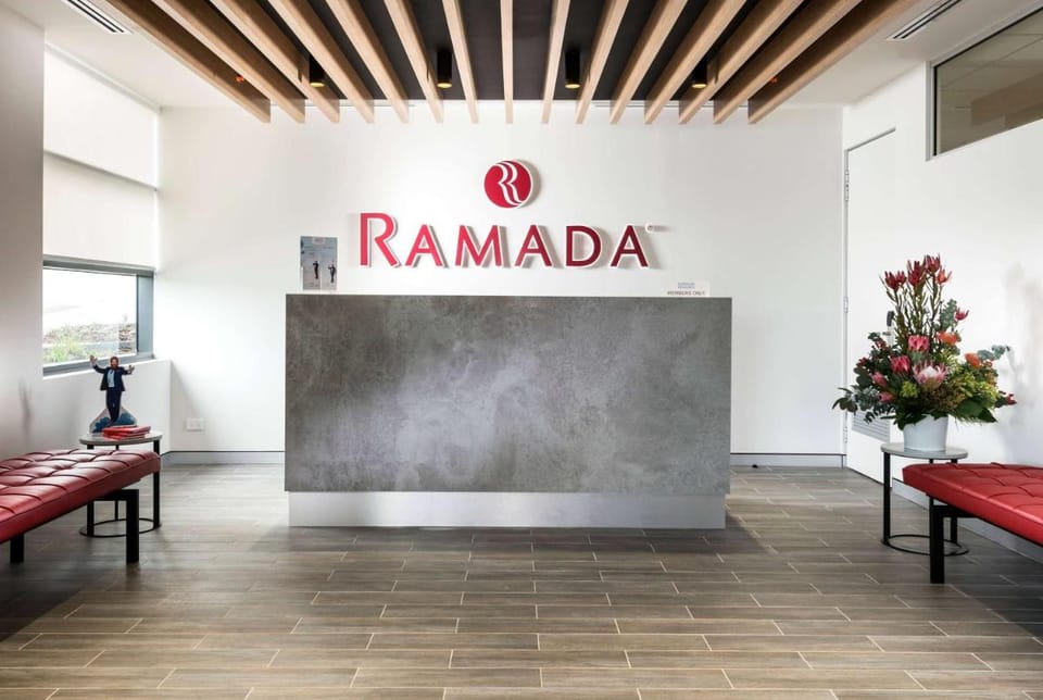 Ramada by Wyndham VetroBlu Scarborough Beach Hotel in Perth