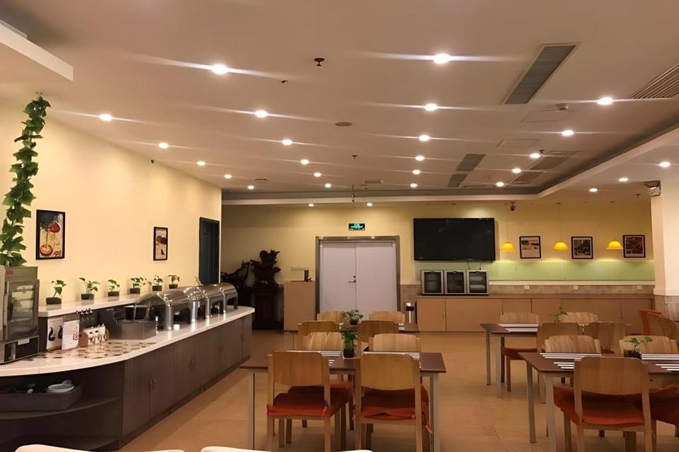 Home Inn Changzhi Bayi Square Hotel in China