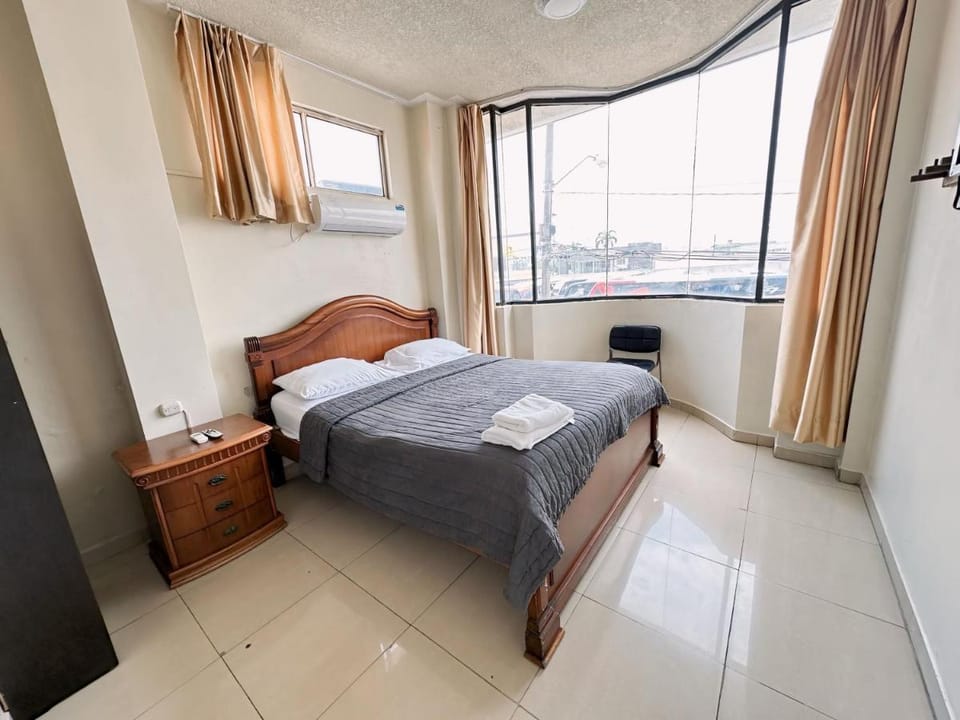 Hostal Posada Del Sol Bed and Breakfast in Guayaquil