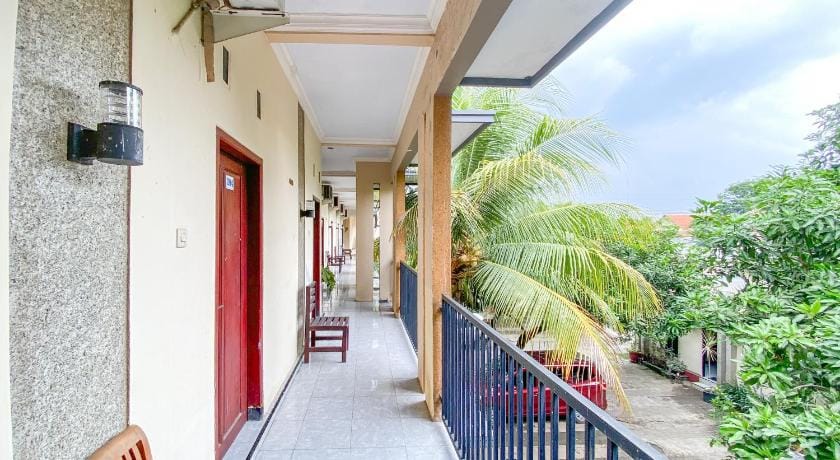 Urbanview Surya Guest House Probolinggo Hotel in East Java