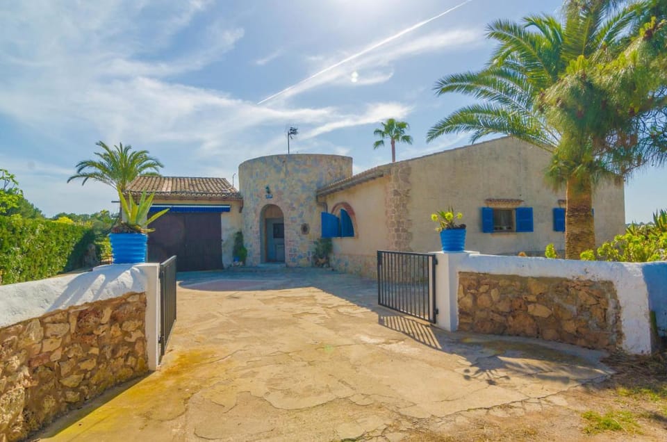 Torre Marina Villa in Migjorn