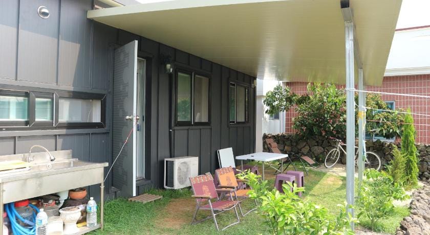 Blue Island Guesthouse Bed and Breakfast in South Korea