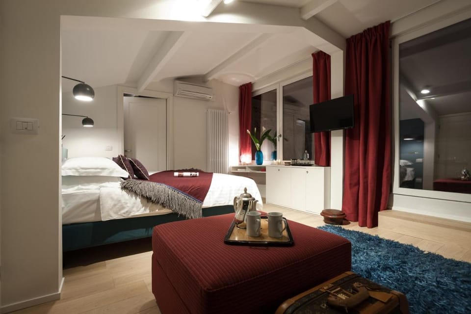 B&B Lorena Suites Bed and Breakfast in Florence