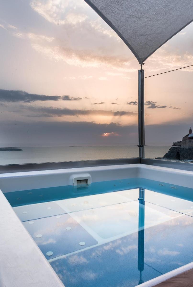 Hyperion Oia Suites Villa in Oia