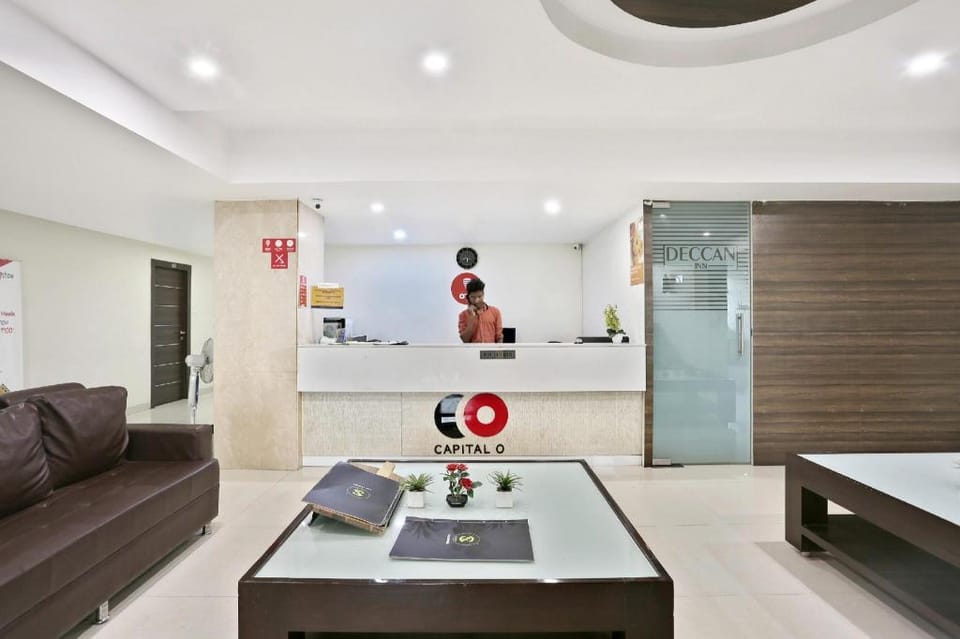 Super Townhouse Halcyon Deccan Inn Near Shilparamam Hotel in Hyderabad