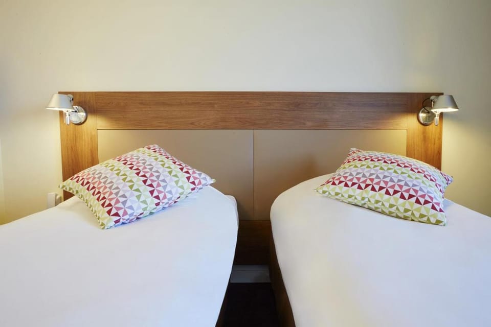 CAMPANILE PARIS SUD - Saclay Hotel in Île-de-France