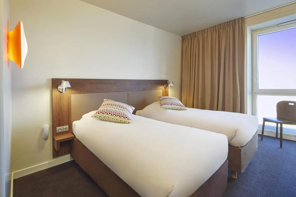 CAMPANILE PARIS SUD - Saclay Hotel in Île-de-France