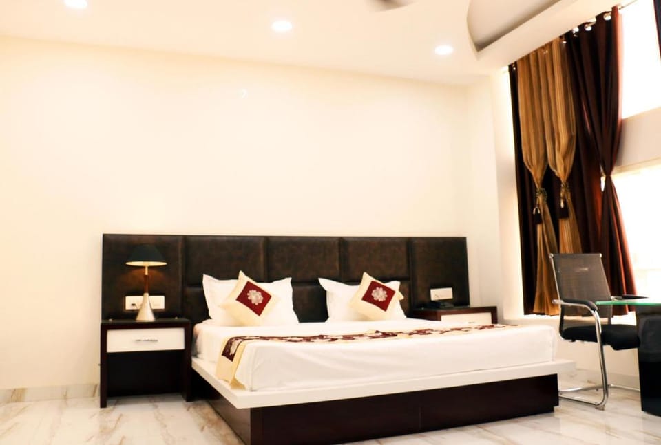 Hotel Neelam Moga Hotel in Punjab, India