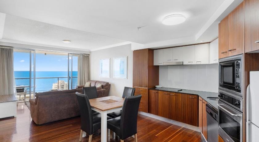 Chevron Renaissance Private Apartments Apartment in Surfers Paradise