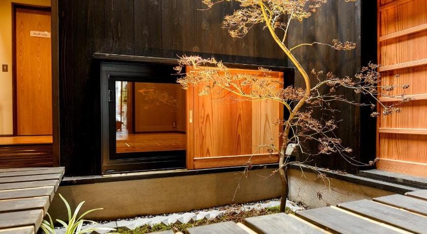 Guest House Gokurakudo Bed and Breakfast in Kyoto