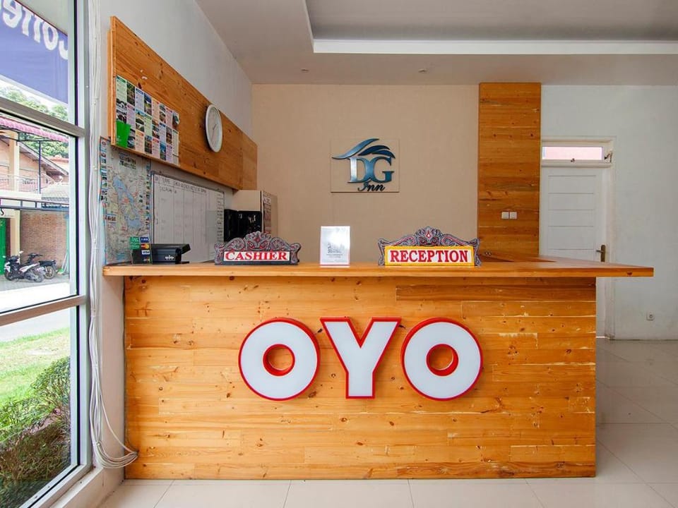 OYO 1812 Dg Inn Hotel in Indonesia