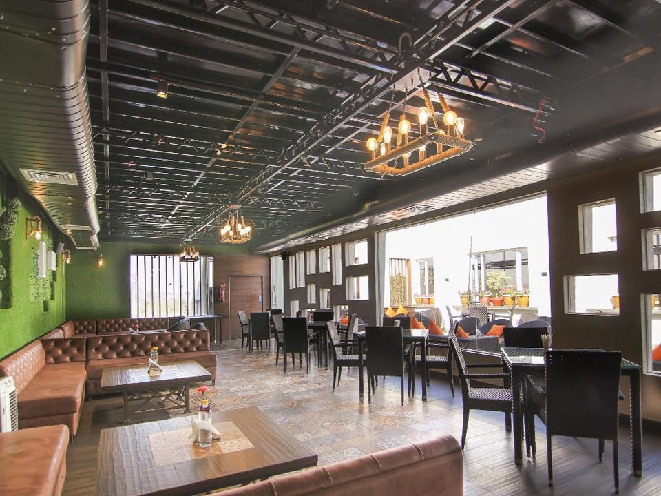 Skyotel Apartment in Lucknow