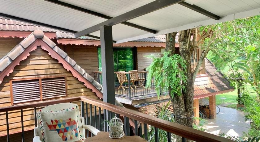 Nan Rim Nam Resort Bed and Breakfast in Laos