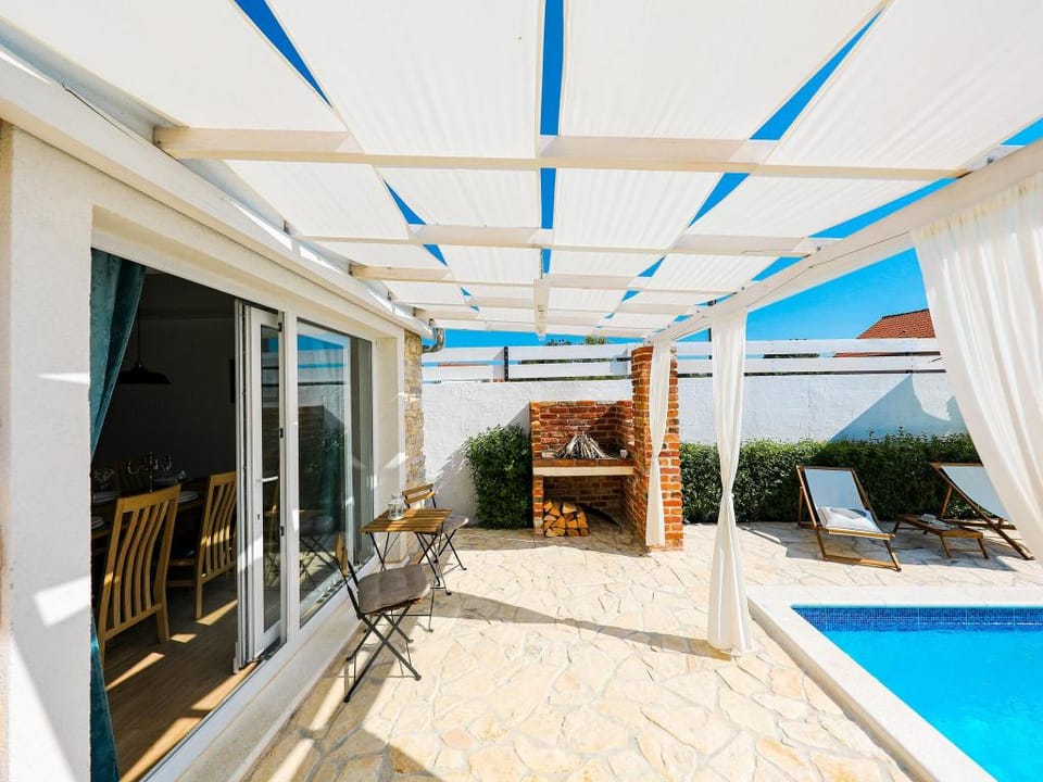 Holiday Home Ikka with swimming pool Vacation rental in Šibenik-Knin County, Croatia