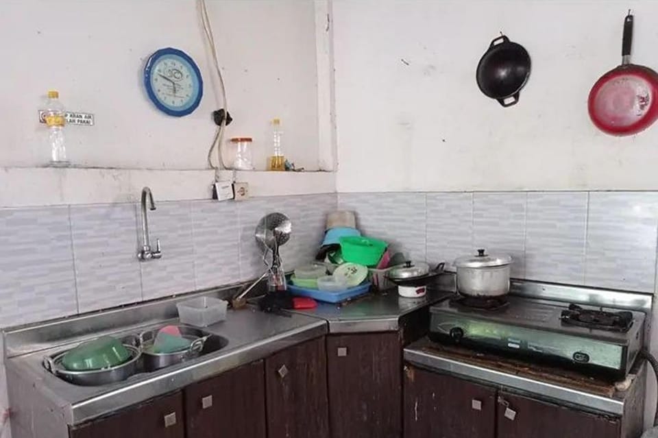 Kost 48 Surabaya Bed and Breakfast in Surabaya