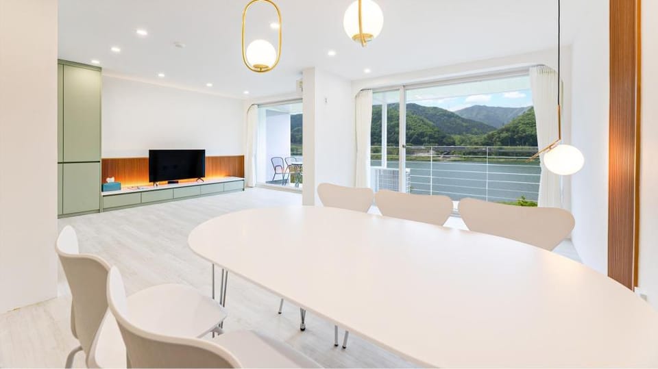 Gapyeong Rowa River view Pension Bed and Breakfast in Gyeonggi-do